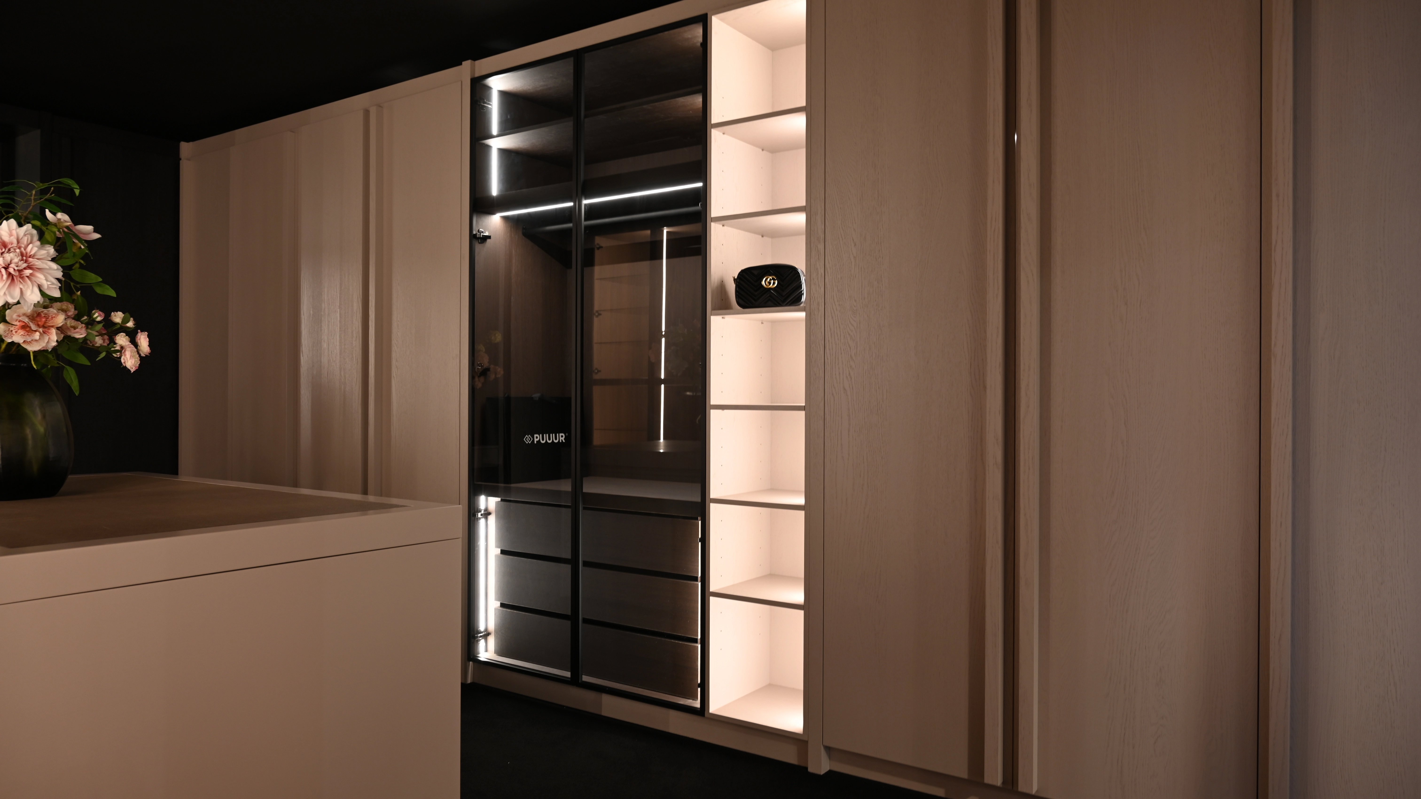 Inloop garderobe kast