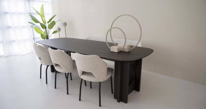 Deens ovale eettafel kopen | PUUUR Interiors
