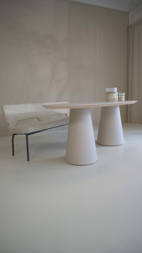 Reggio Double Cylinder Eettafel Ovaal Eiken