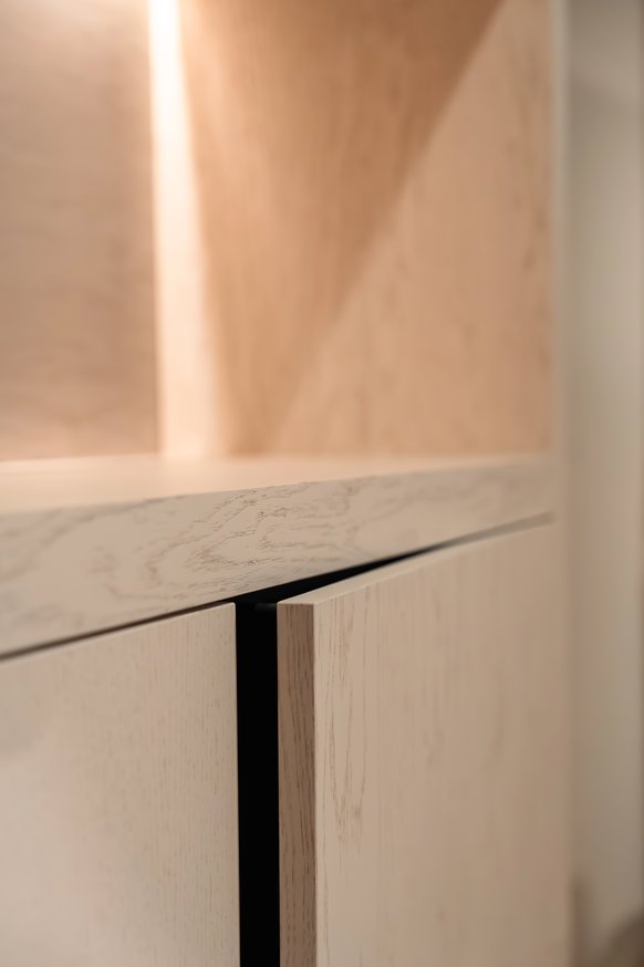 Lexington Vakkenkast King-size 170-220	cm Eiken