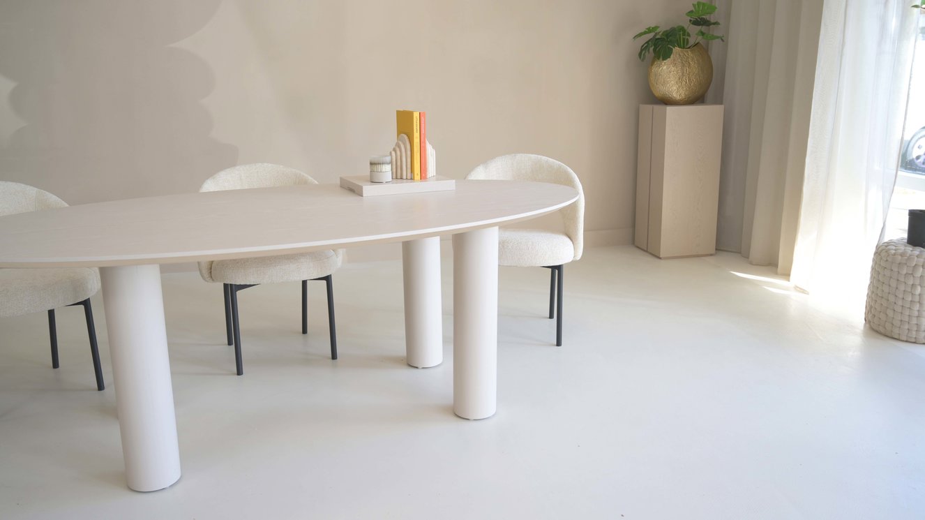 Palermo Massive 4-Round Eettafel Ovaal Eiken