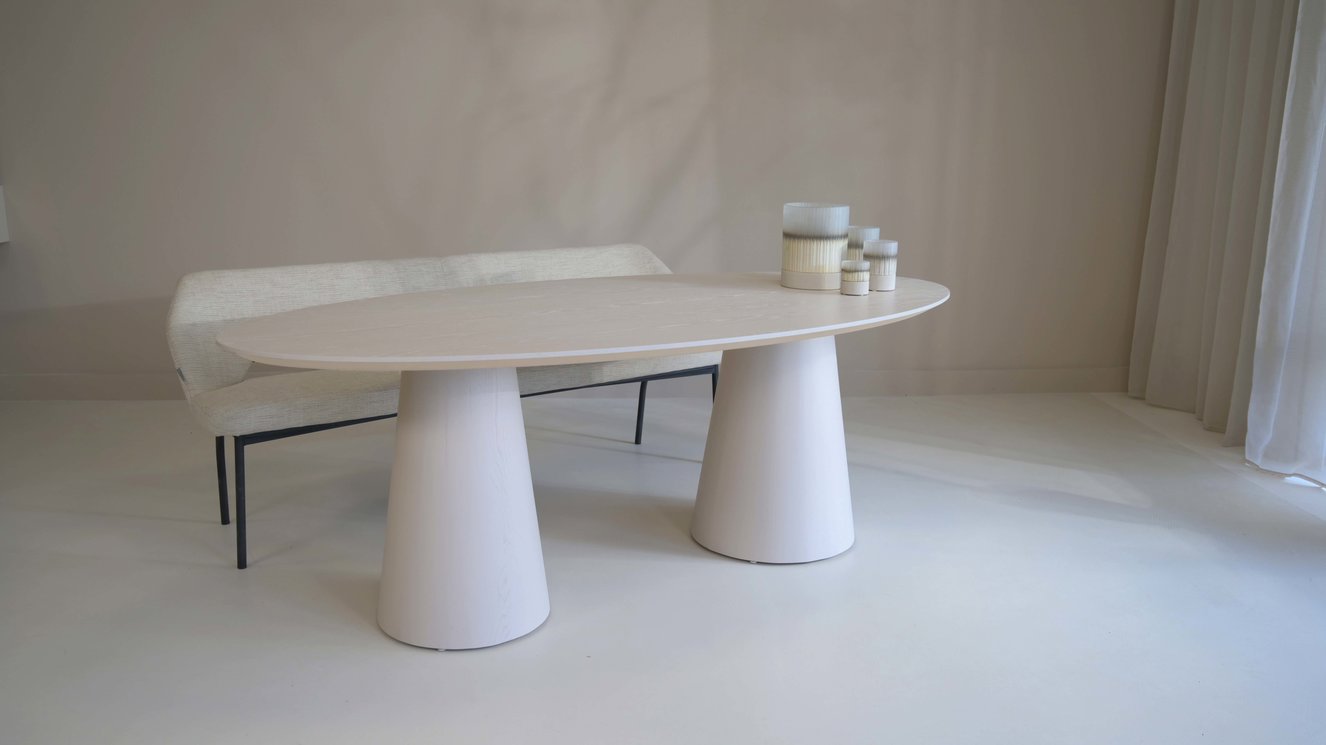 Reggio Double Cylinder Eettafel Ovaal Eiken