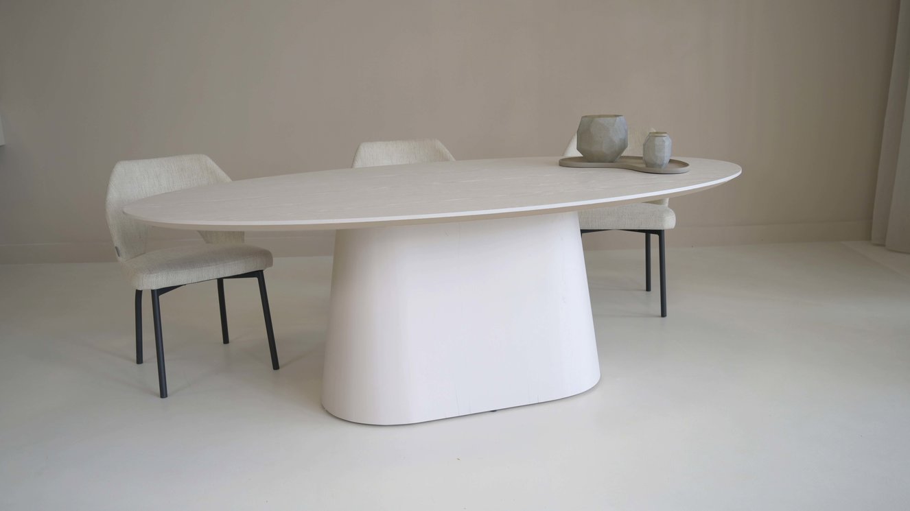 Reggio Wide Oval Eettafel Ovaal Eiken