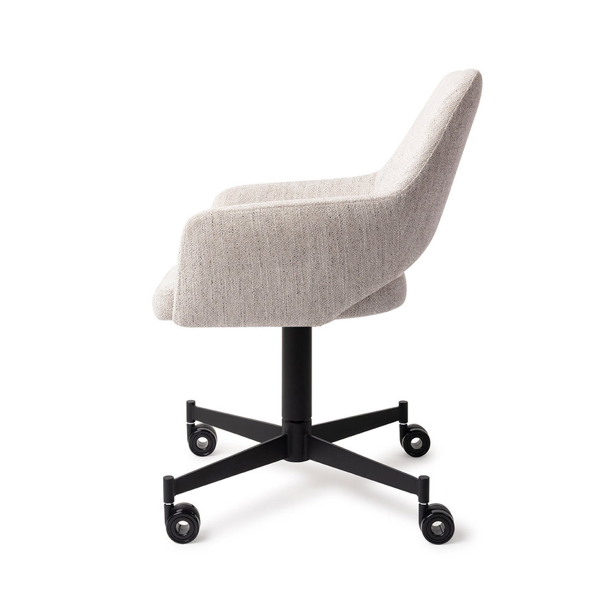 Yanai Pigeon Eetkamerstoel Caster Black