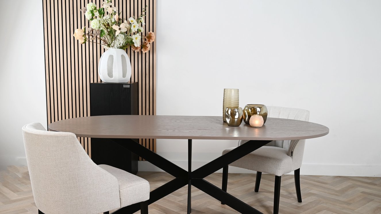 Zac Eettafel Half	Rond Eiken