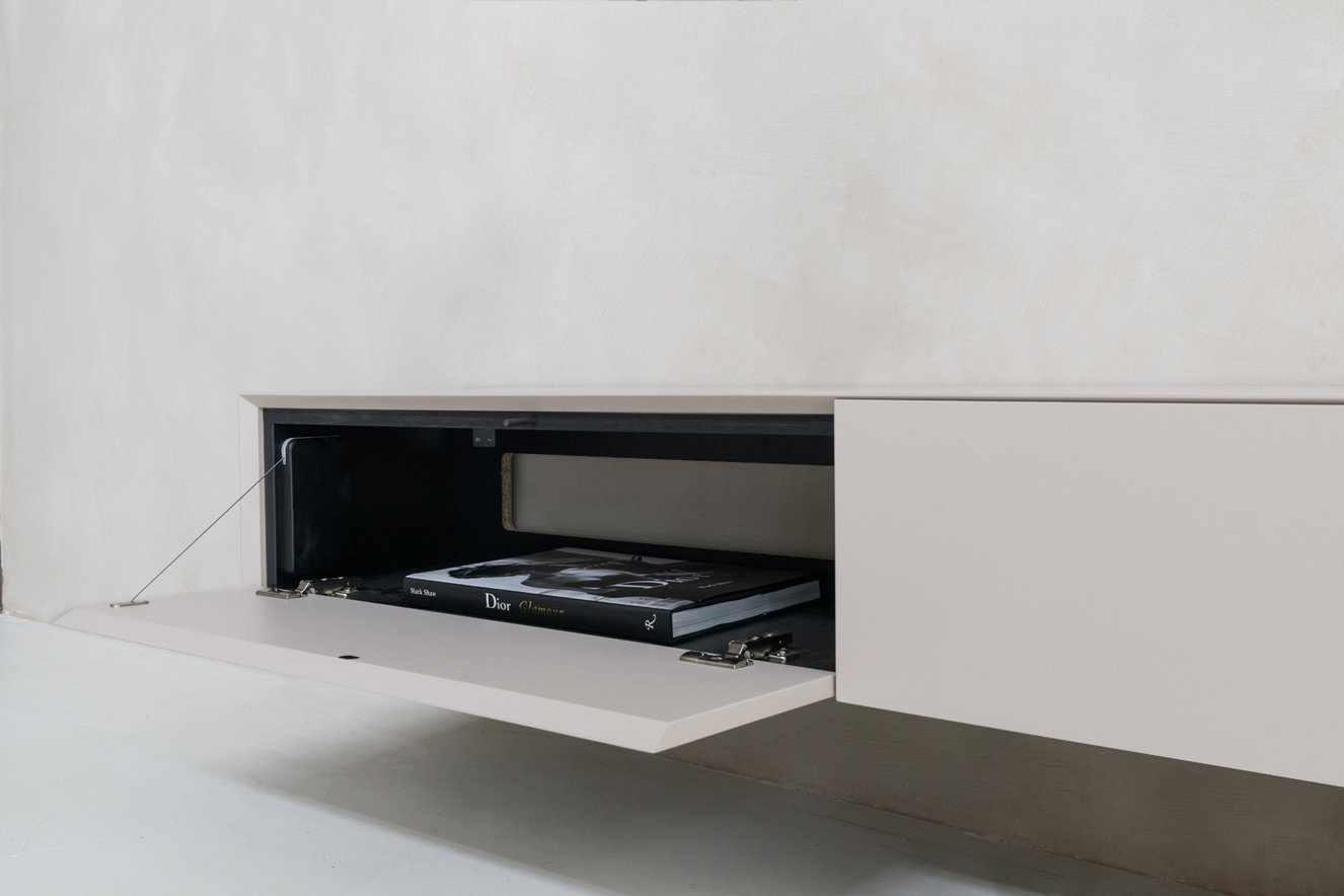Tv-Meubel	Zyan 3 Kleppen