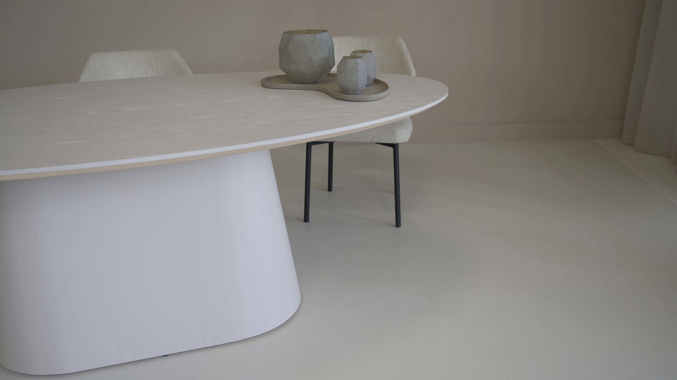 Reggio Wide Oval Eettafel Ovaal Eiken